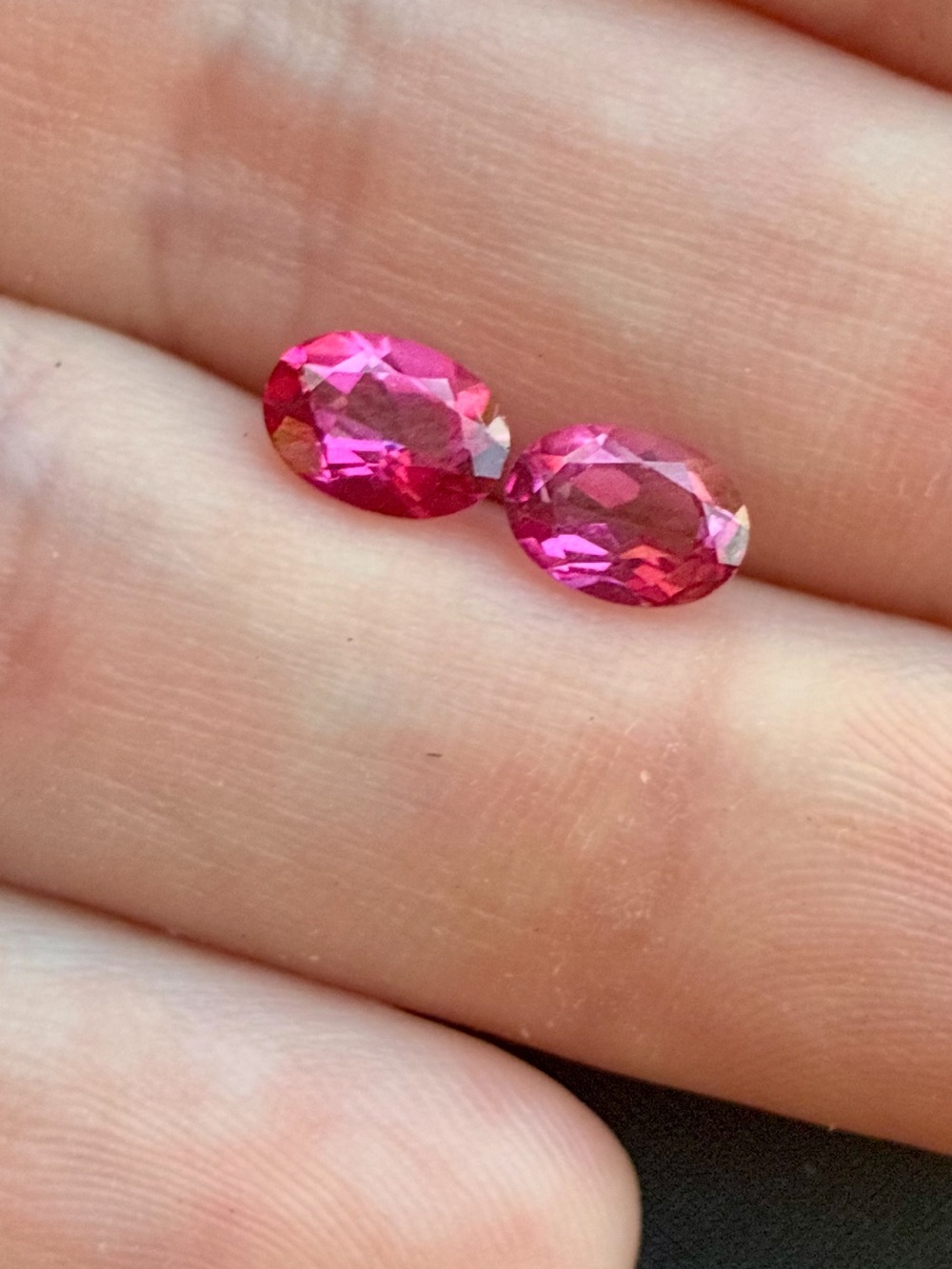 1.14ct gunuine pink tourmaline pair loose  in gem jar.